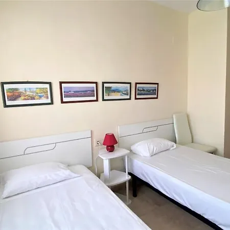 Puerto Vybdenia Апартаменты Дения